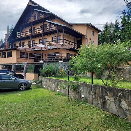 Pensiunea La Taverna Trăisteni Exteriér fotografie