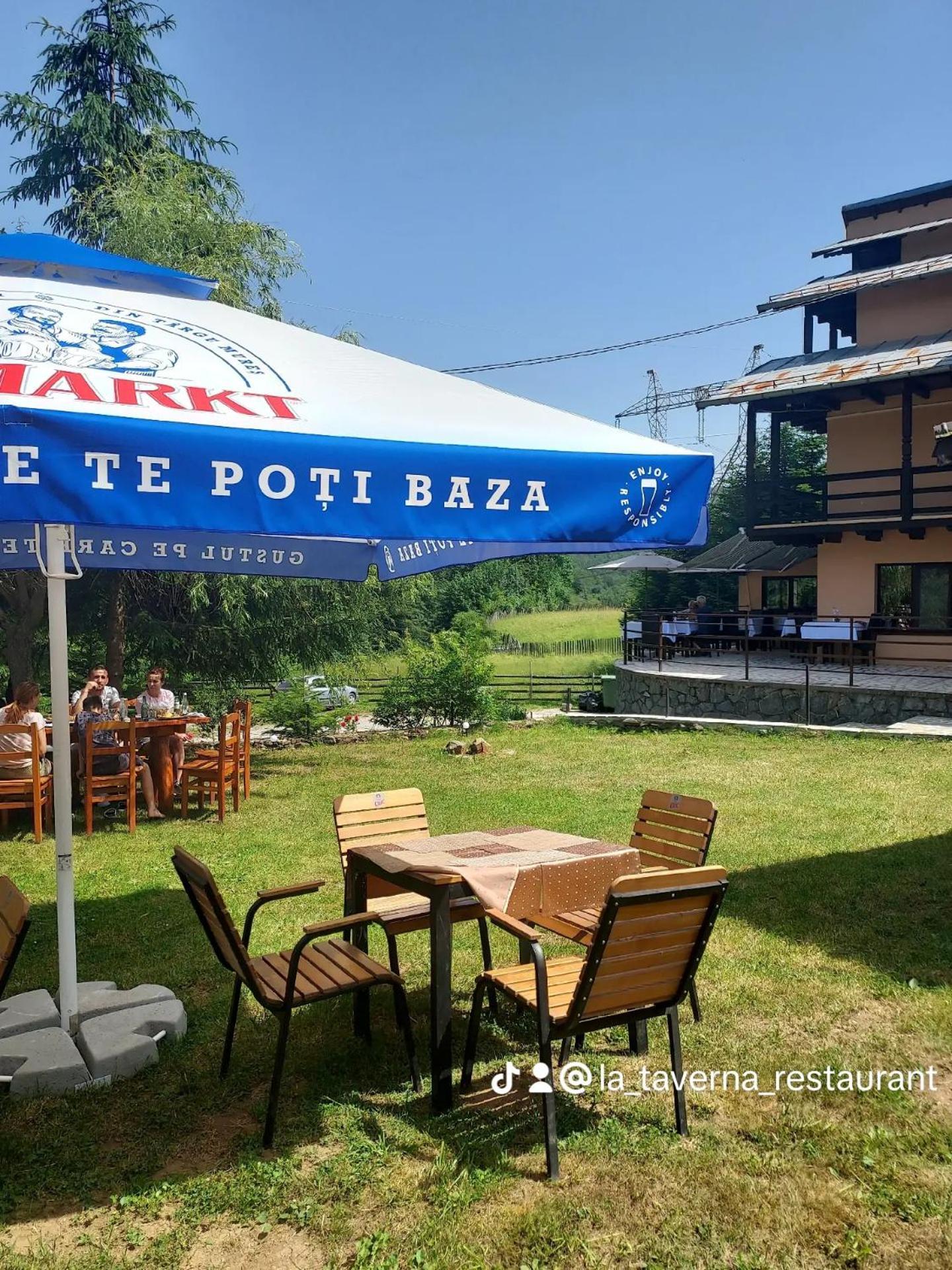Pensiunea La Taverna Trăisteni Exteriér fotografie