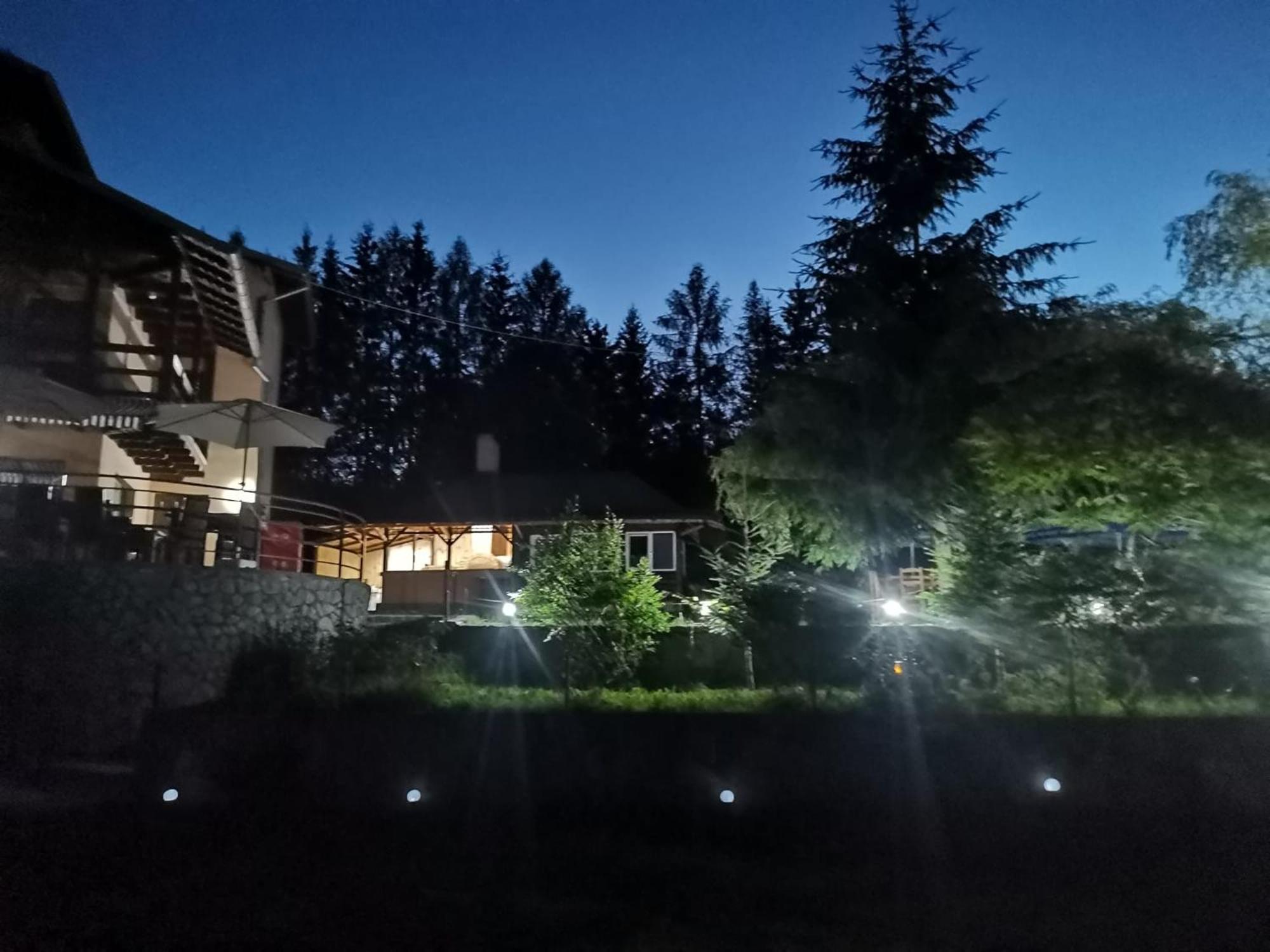 Pensiunea La Taverna Trăisteni Exteriér fotografie