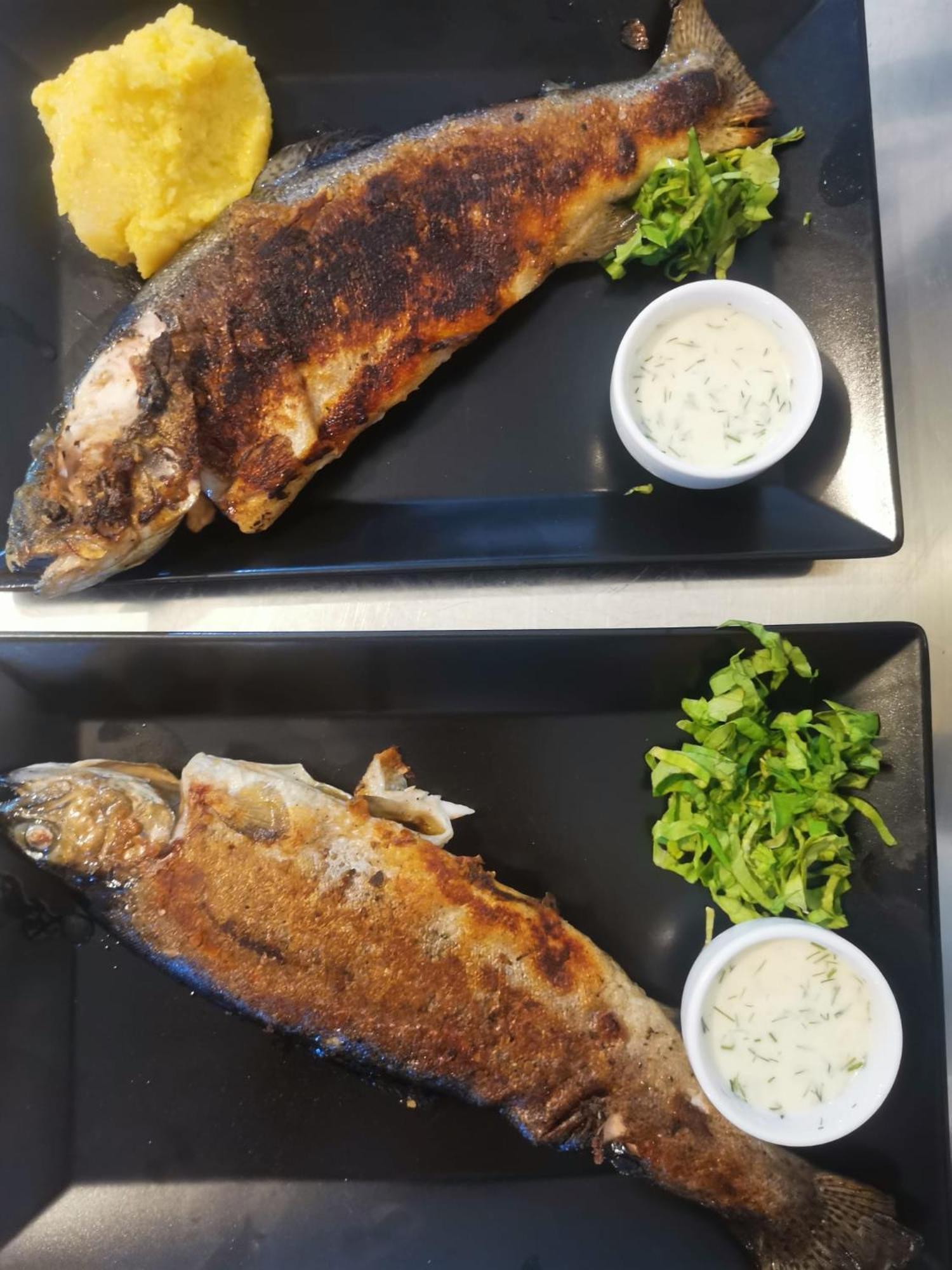 Pensiunea La Taverna Trăisteni Exteriér fotografie