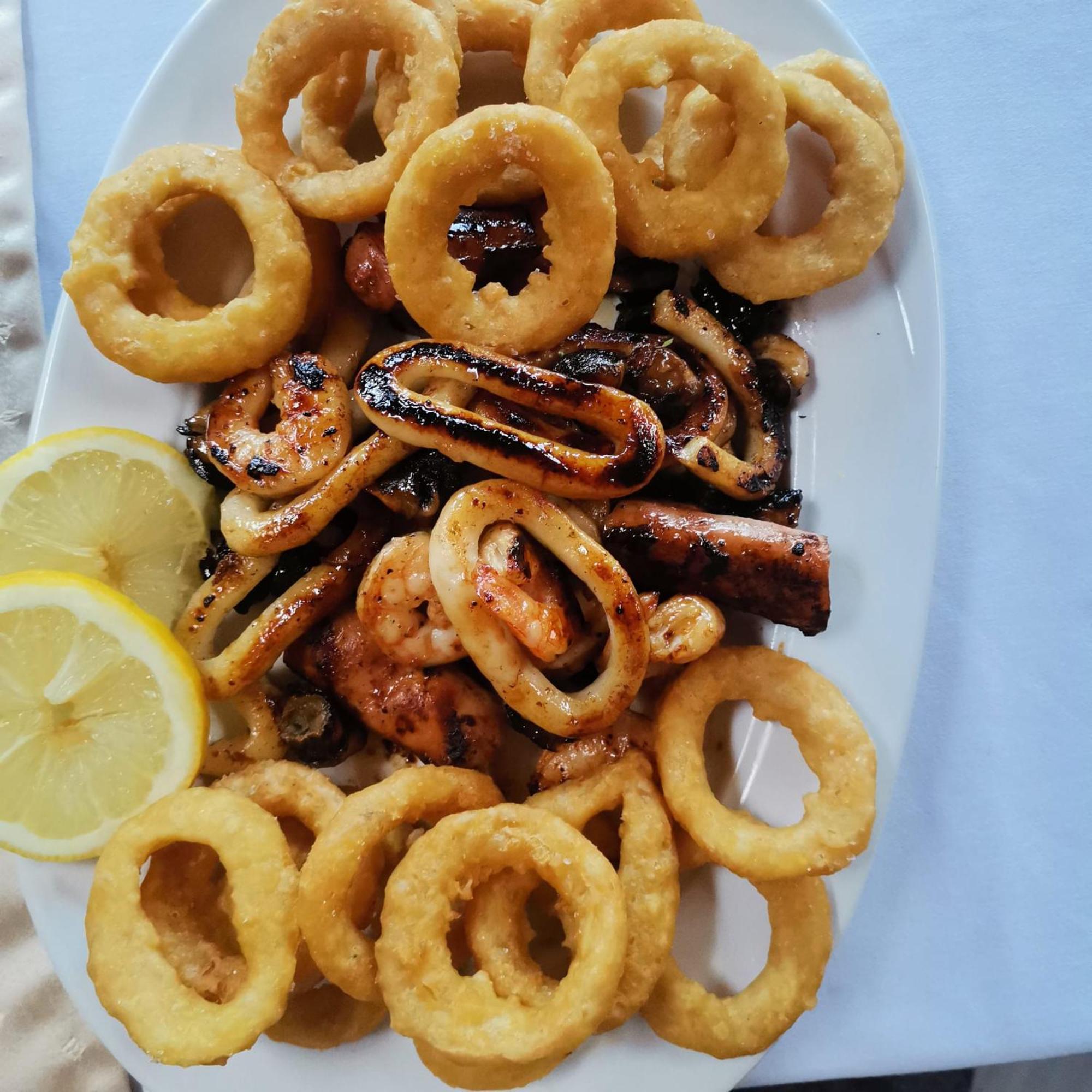 Pensiunea La Taverna Trăisteni Exteriér fotografie