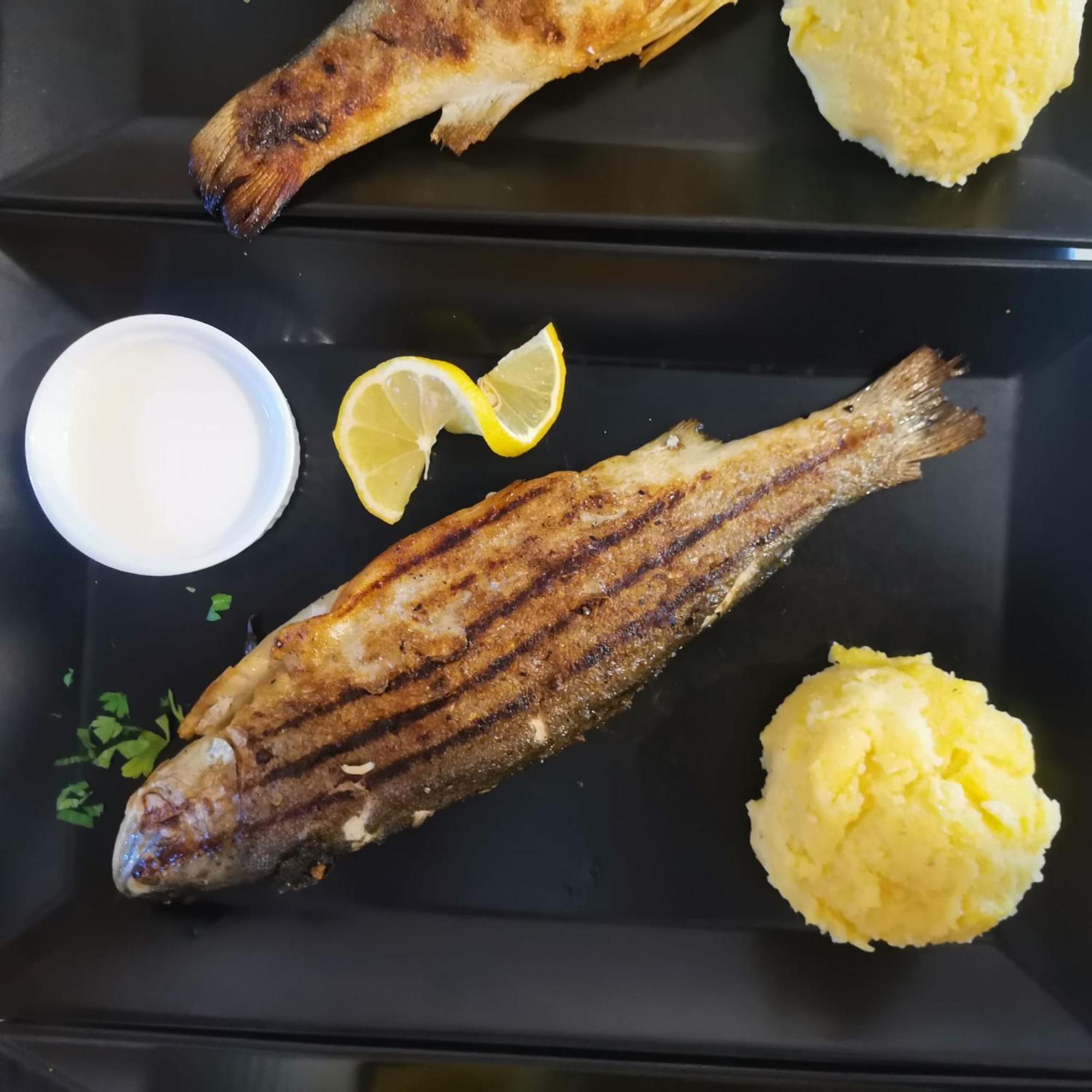 Pensiunea La Taverna Trăisteni Exteriér fotografie