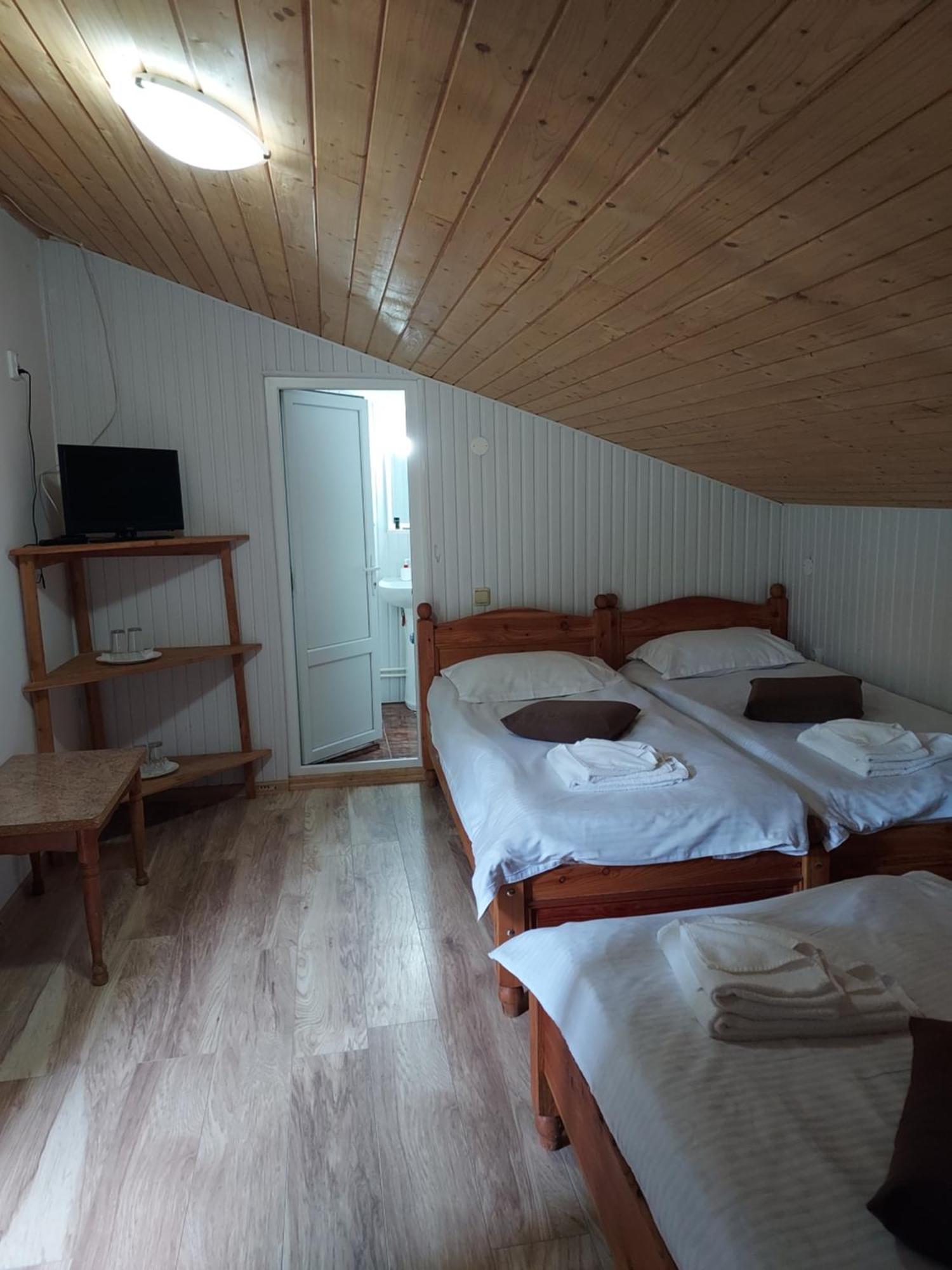 Pensiunea La Taverna Trăisteni Exteriér fotografie