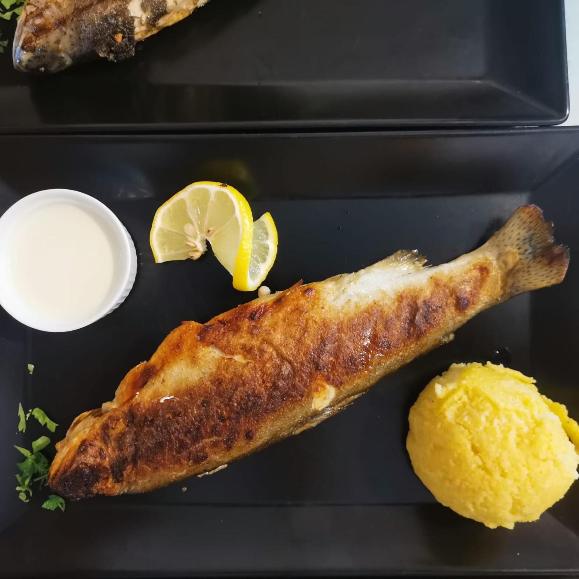 Pensiunea La Taverna Trăisteni Exteriér fotografie