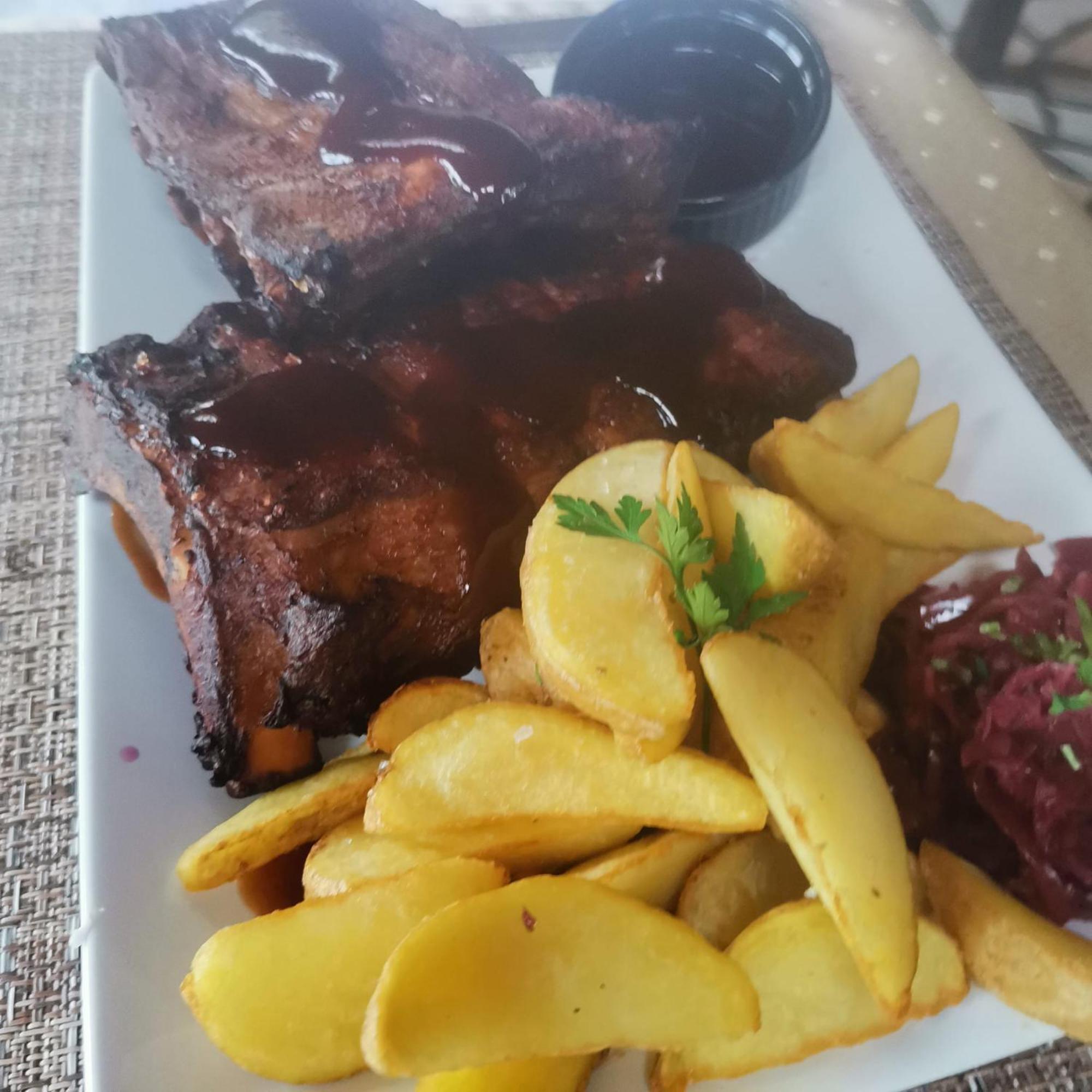 Pensiunea La Taverna Trăisteni Exteriér fotografie